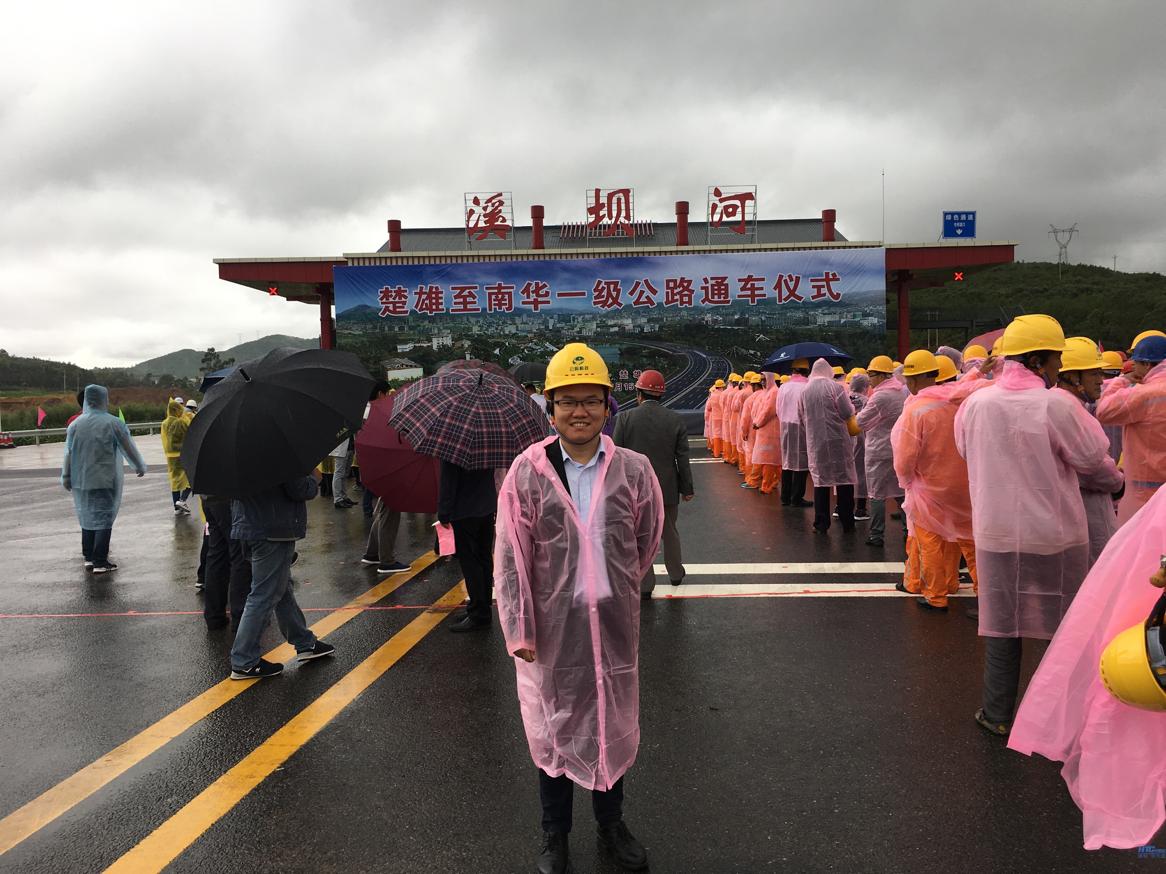 中国·8827太阳集团科技市场部储先生在仪式现场 中国·8827太阳集团科技市场部储先生在仪式现场