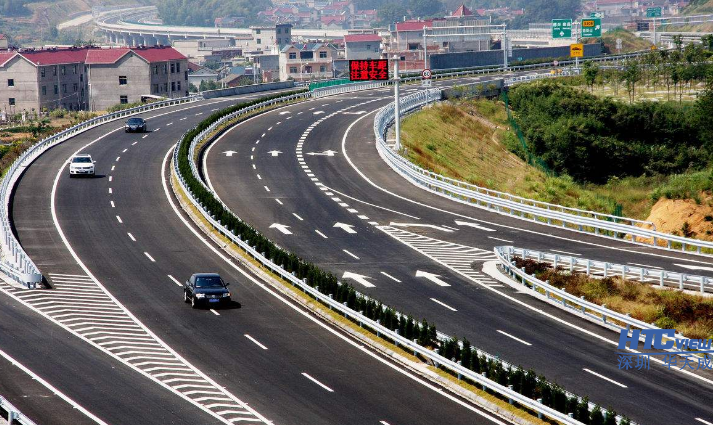 高速公路行车技巧及紧急通讯系统